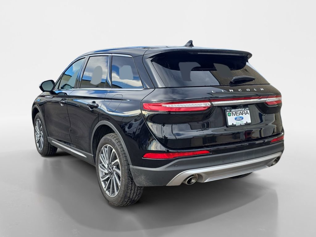 Used 2025 Lincoln Corsair Reserve image 3