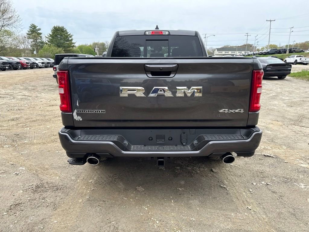 New 2026 RAM 1500 4x4 Crew Cab image 4