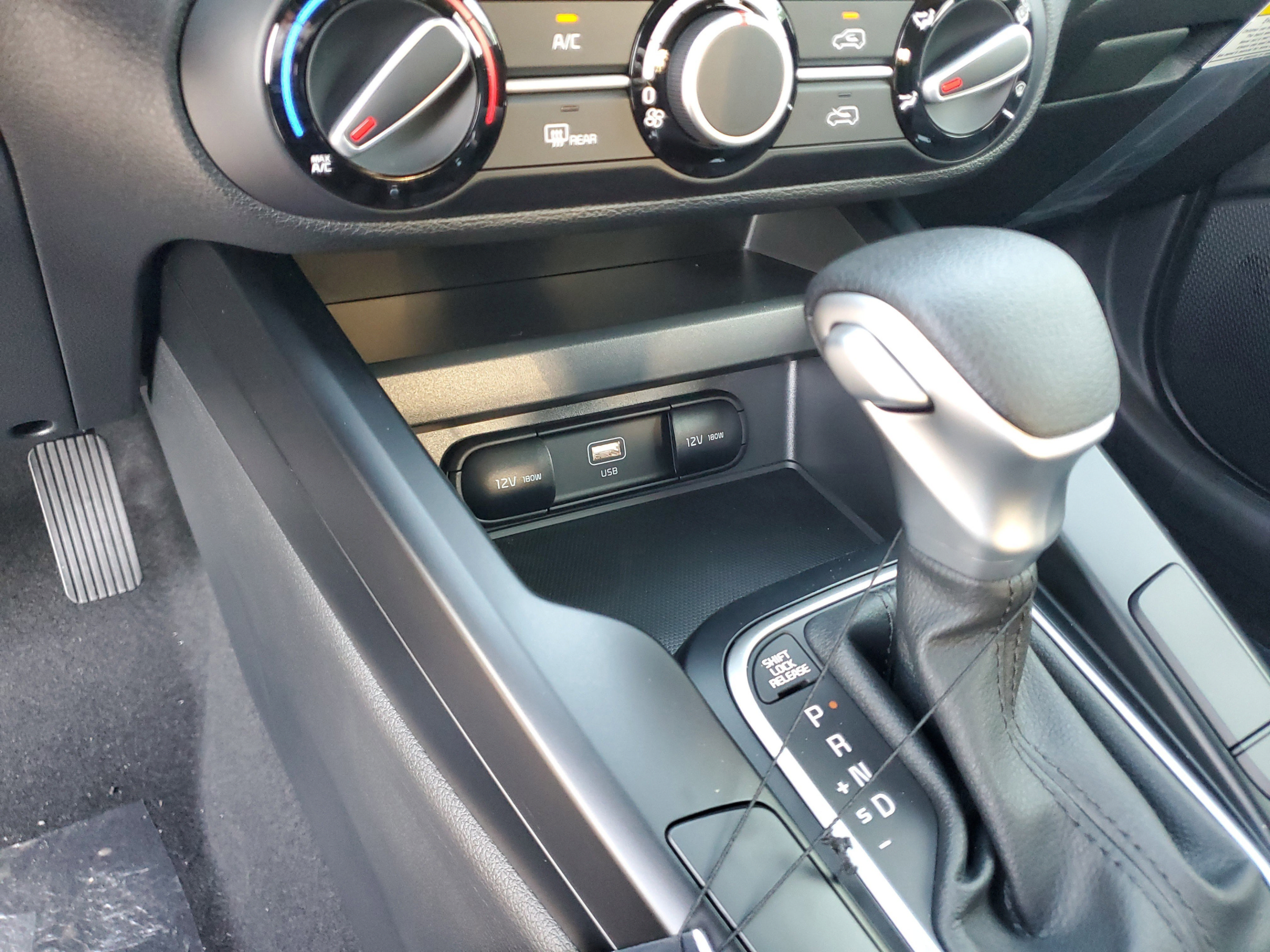 Used 2025 Kia Soul LX FWD image 26