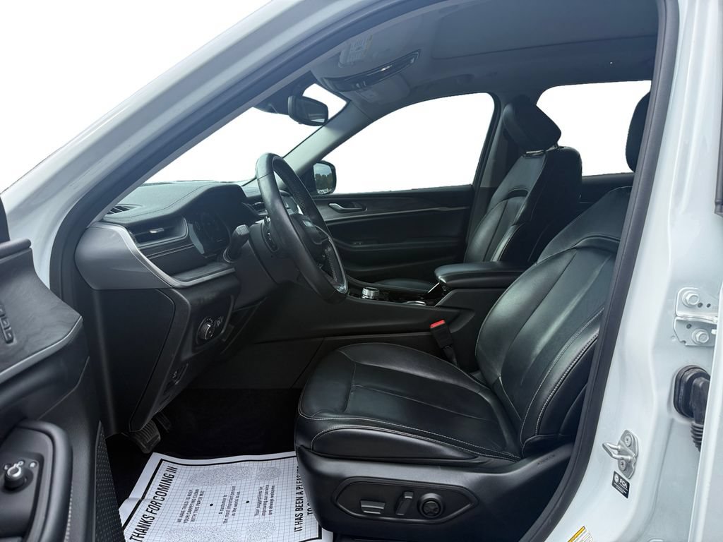 Used 2021 Jeep Grand Cherokee L Limited RWD image 9