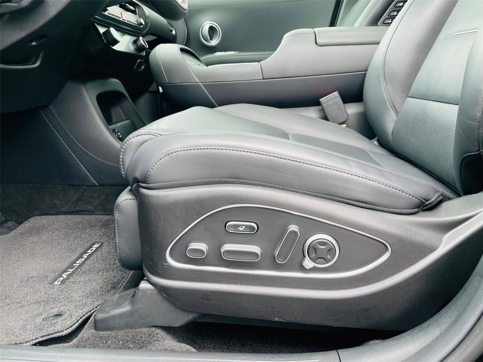 Used 2026 Hyundai Palisade Calligraphy FWD image 20