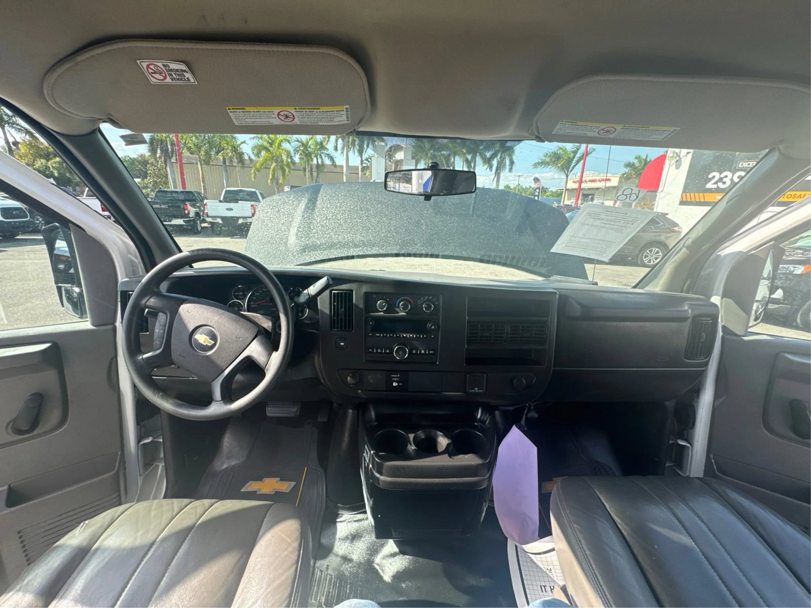 Used 2015 Chevrolet Express 3500 Extended RWD image 27