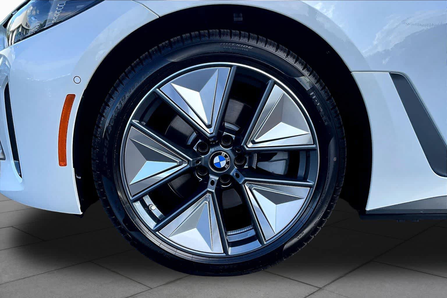New 2026 BMW i4 eDrive40 w/ Premium Package RWD image 11