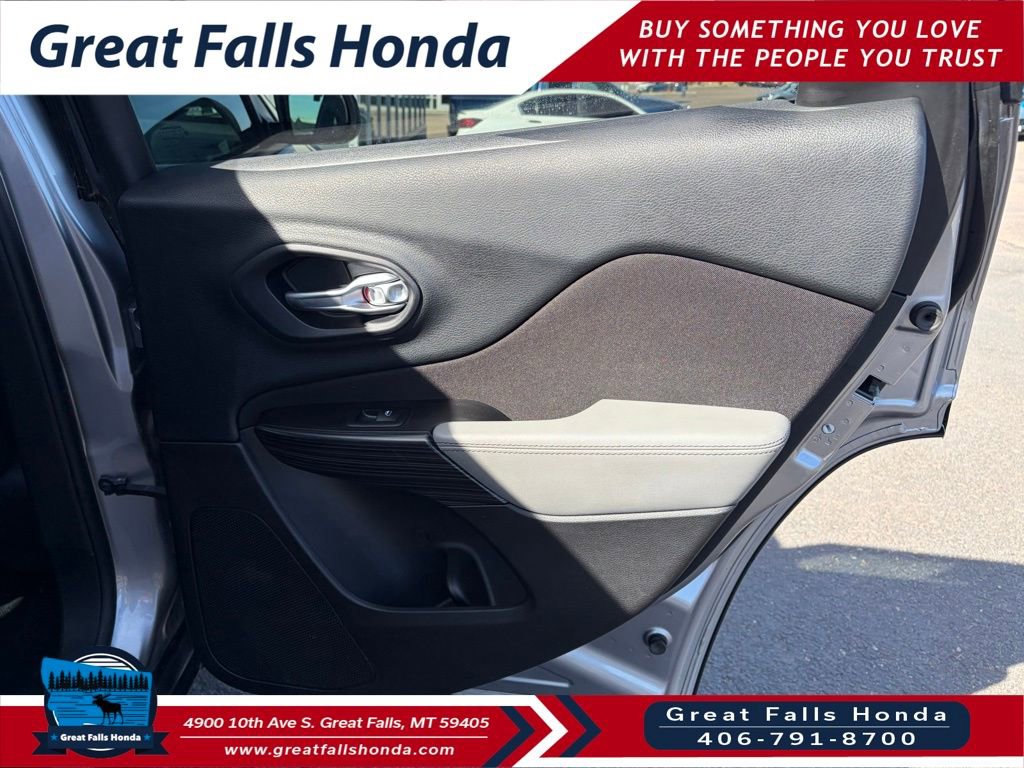 Used 2014 Jeep Cherokee Sport image 25