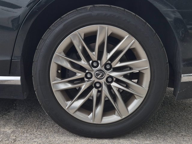 Used 2018 Lexus LS 500 w/ Interior Upgrade Package RWD image 13