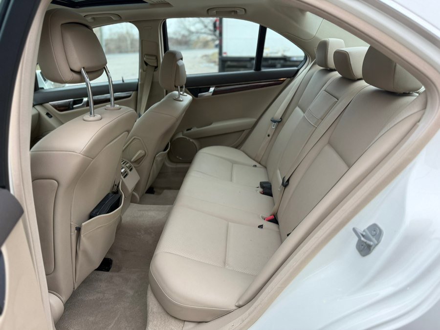 Used 2010 Mercedes-Benz C 300 4MATIC Sedan image 20