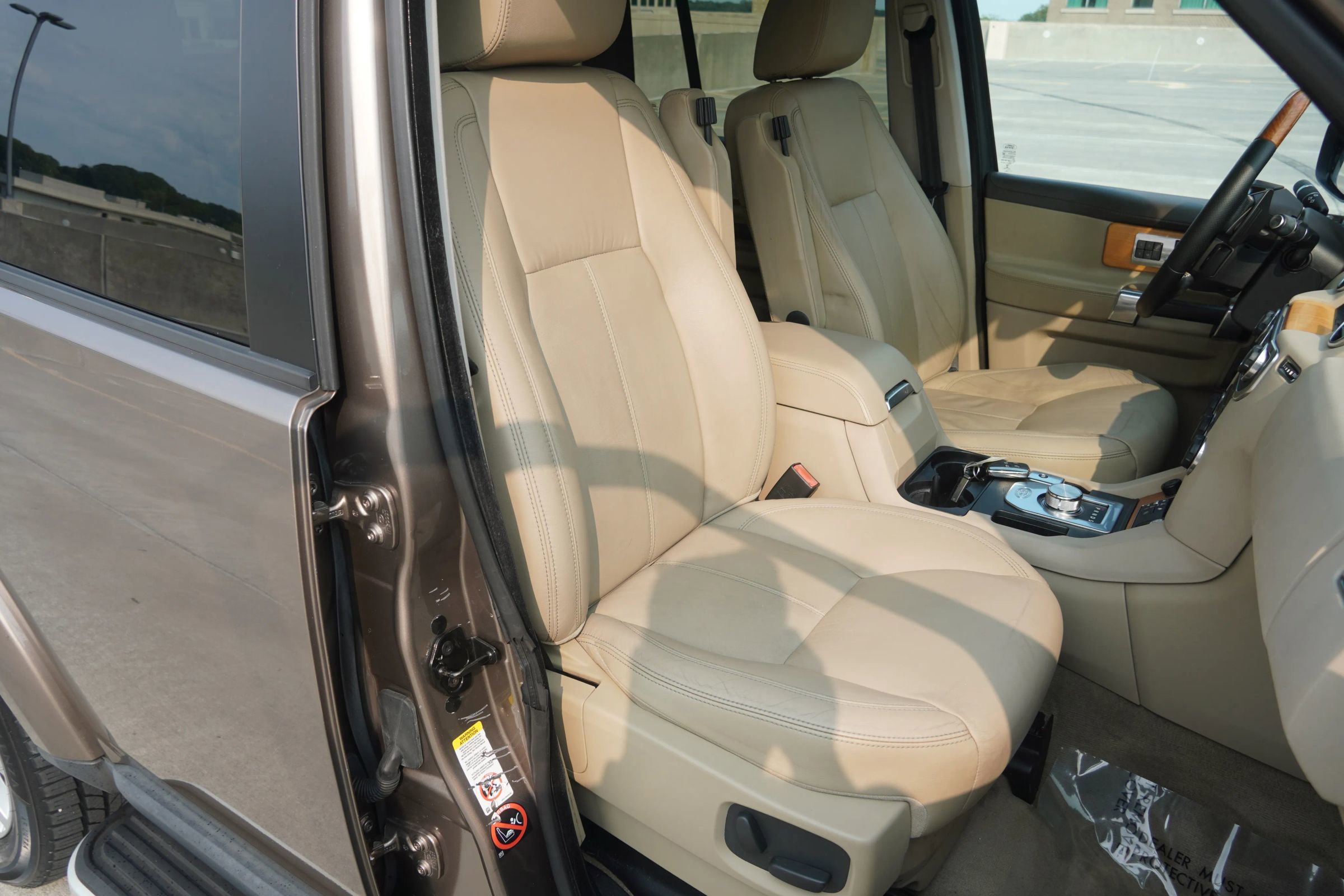 Used 2015 Land Rover LR4 HSE LUX image 22
