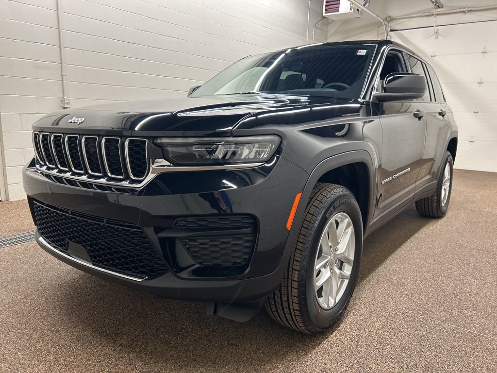 New 2026 Jeep Grand Cherokee Laredo X AWD/4WD image 5