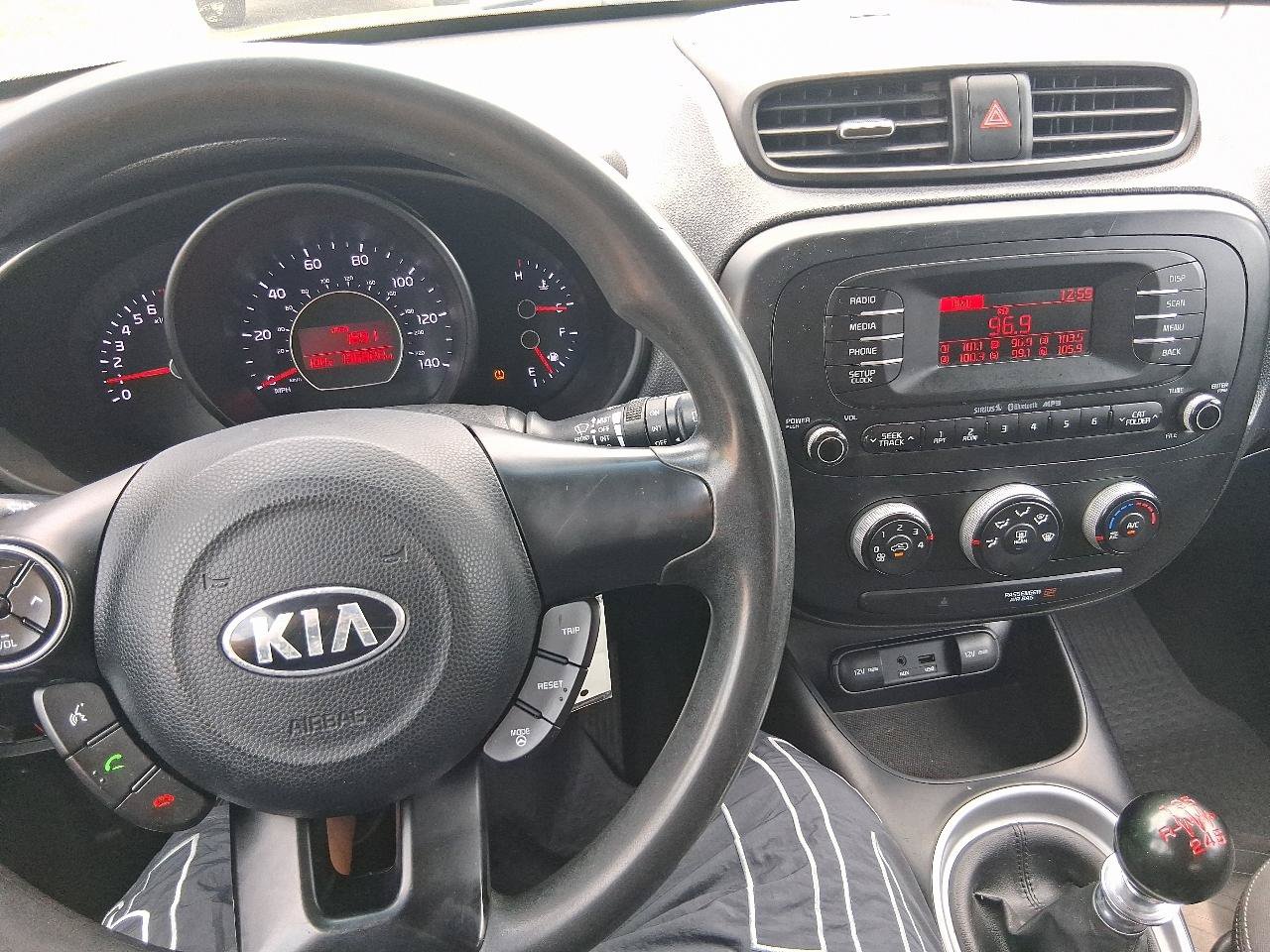 Used 2014 Kia Soul FWD image 21