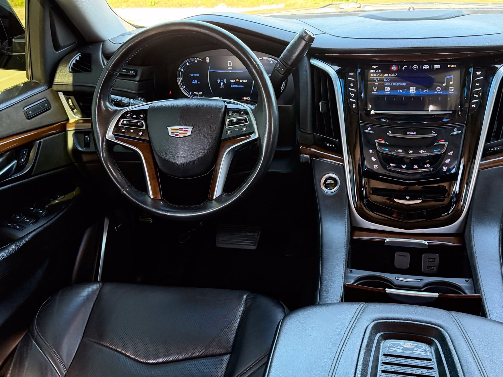 Used 2020 Cadillac Escalade Luxury AWD/4WD image 18