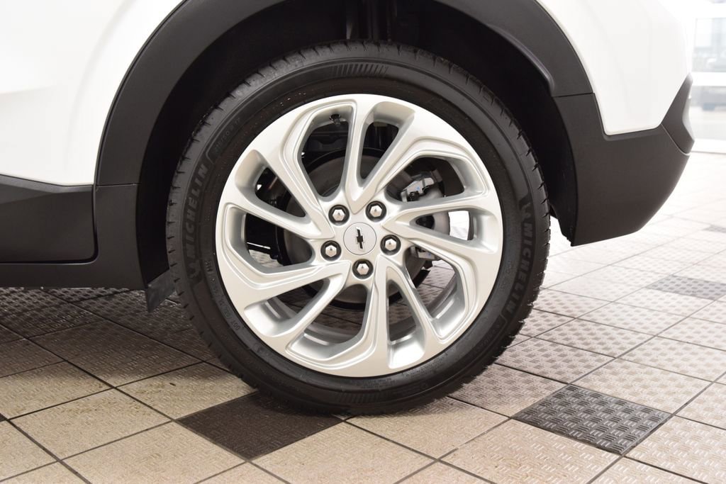 New 2027 Chevrolet Bolt LT FWD image 23