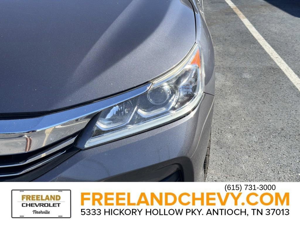 Used 2017 Honda Accord Sport image 4