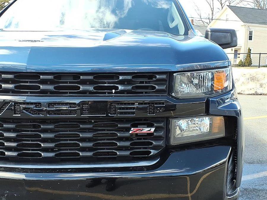 Used 2019 Chevrolet Silverado 1500 Custom Trail Boss w/ Custom Convenience Package image 2