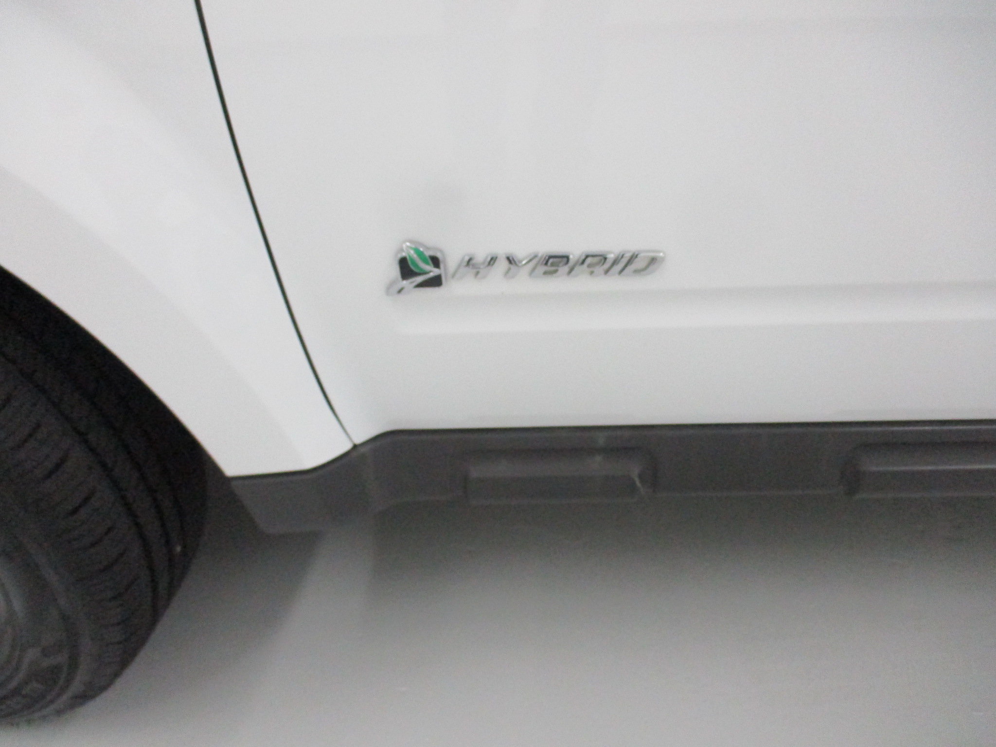 Used 2010 Ford Escape 4WD Hybrid image 4
