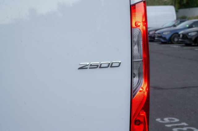Used 2025 Mercedes-Benz Sprinter 2500 image 7