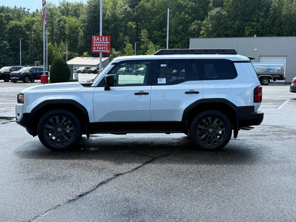 New 2027 Toyota Land Cruiser w/ Premium Package AWD/4WD image 2