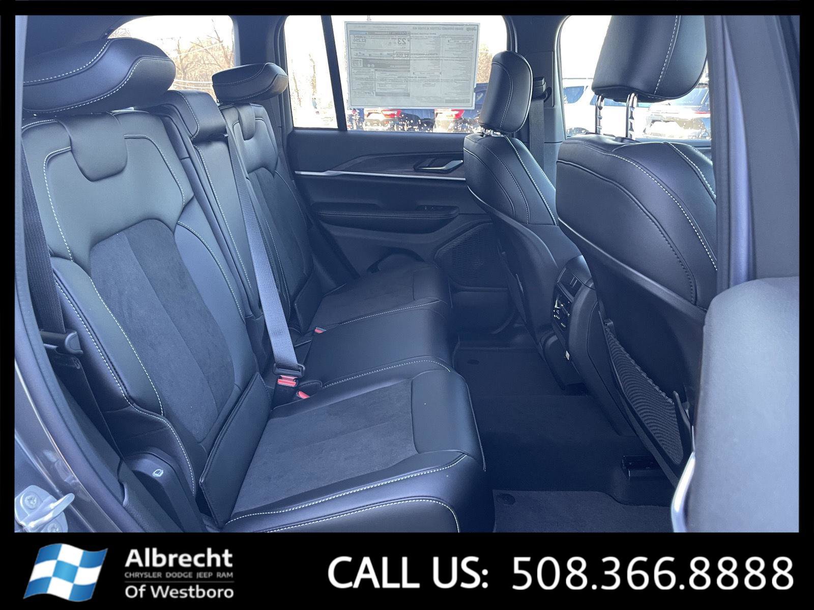 New 2026 Jeep Grand Cherokee Altitude image 14