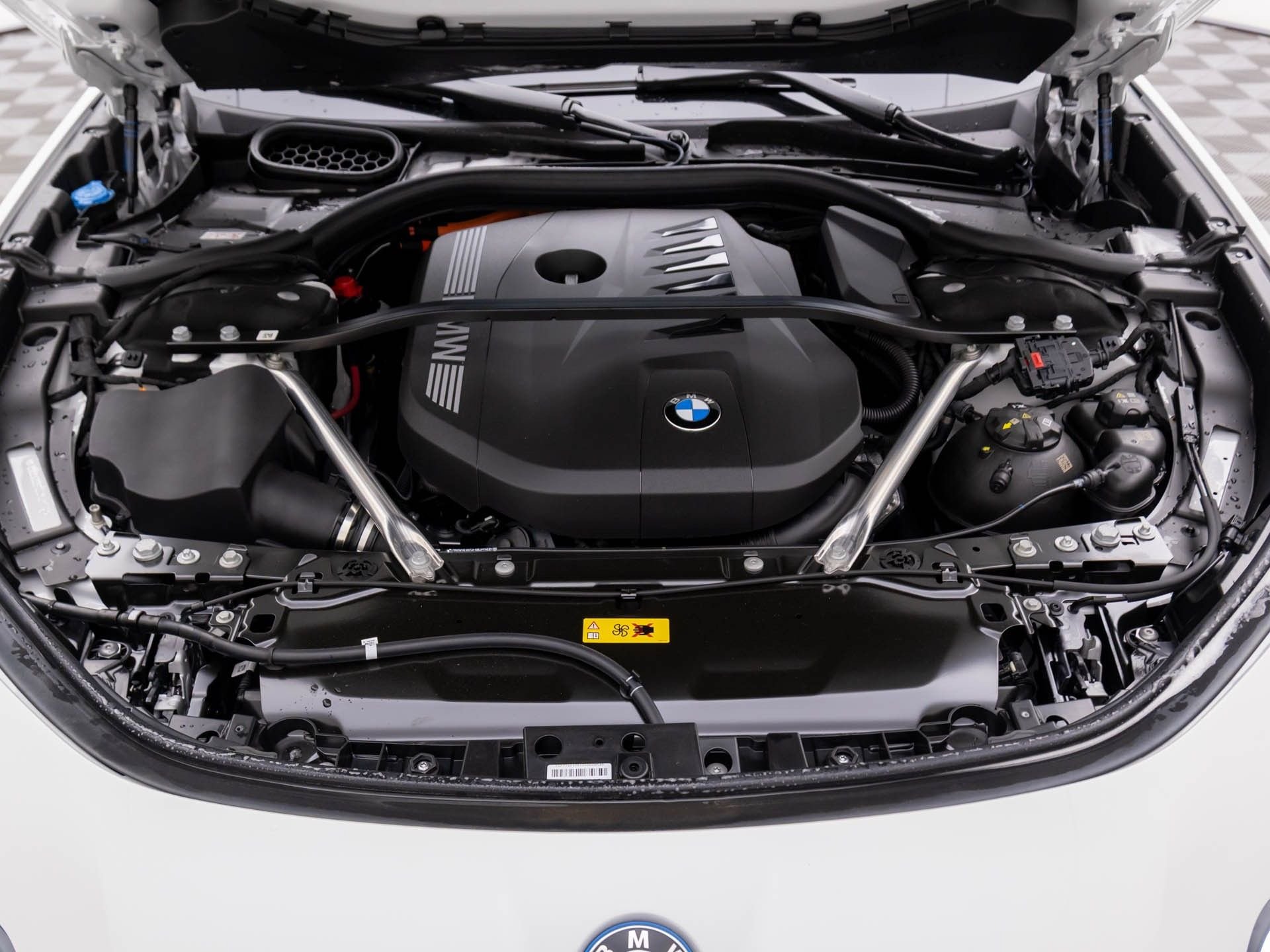 New 2025 BMW 750e xDrive AWD/4WD image 31