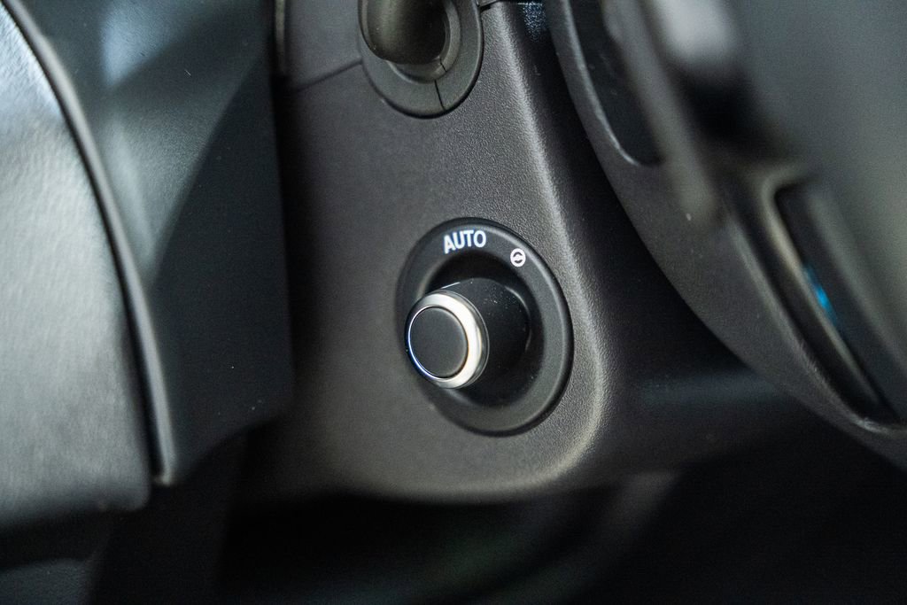 Used 2019 Jaguar XJ R-Sport image 50