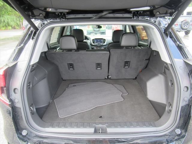 Used 2023 GMC Terrain SLT w/ Tech Package FWD image 36
