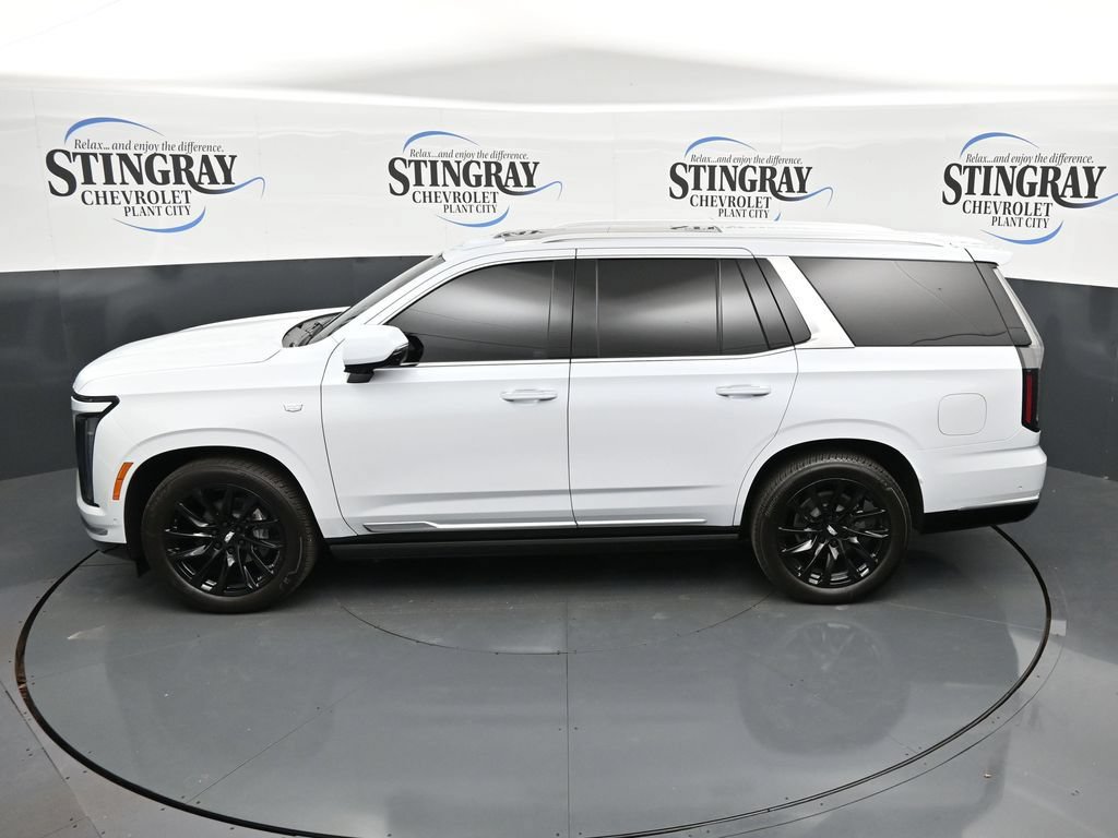 Used 2026 Cadillac Escalade Luxury w/ Touring Package AWD/4WD image 21