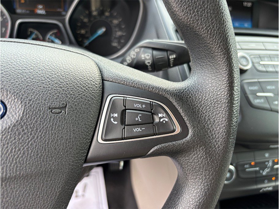 Used 2015 Ford Focus SE FWD image 20