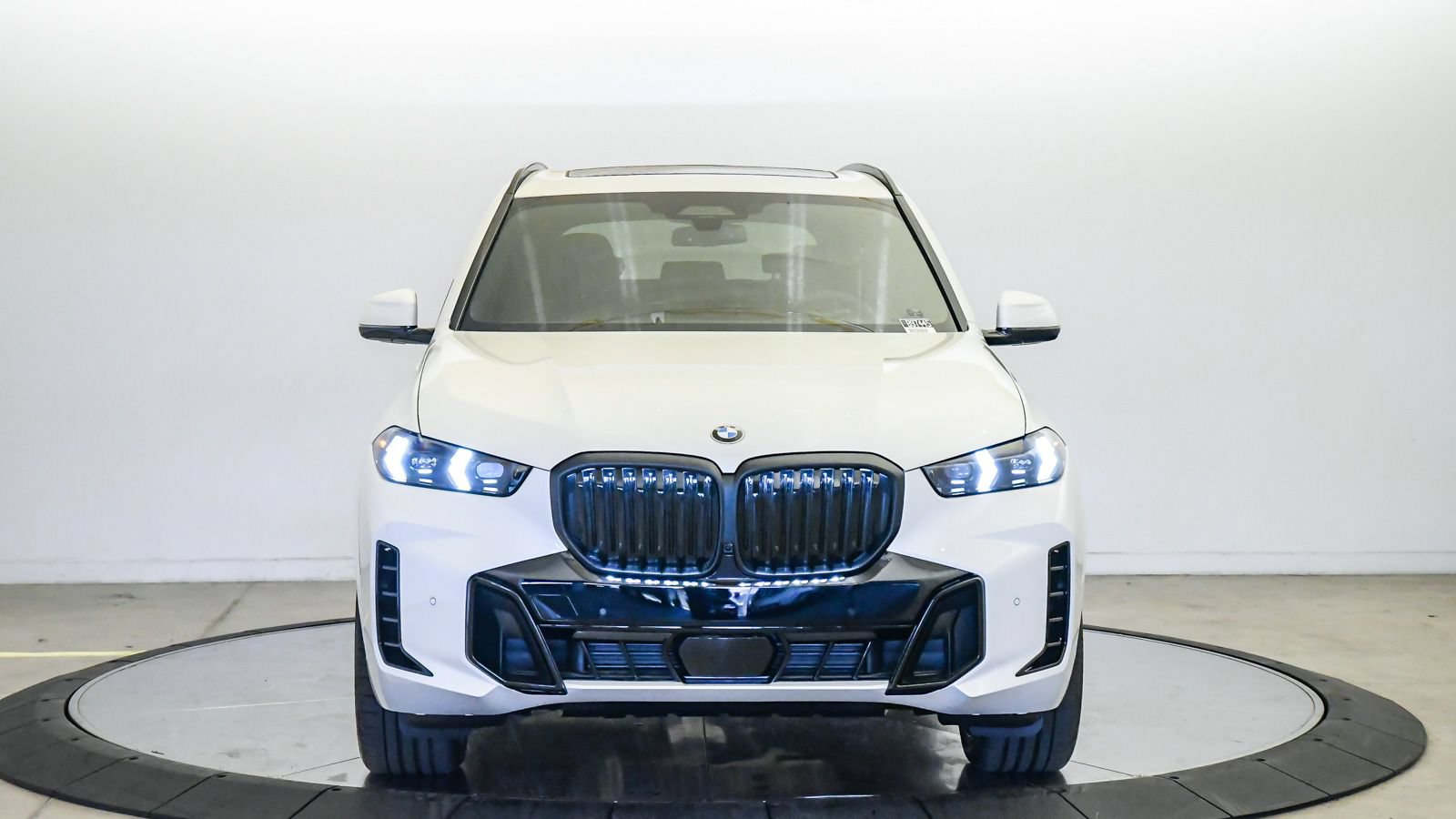 New 2026 BMW X5 sDrive40i w/ M Sport Package RWD image 7