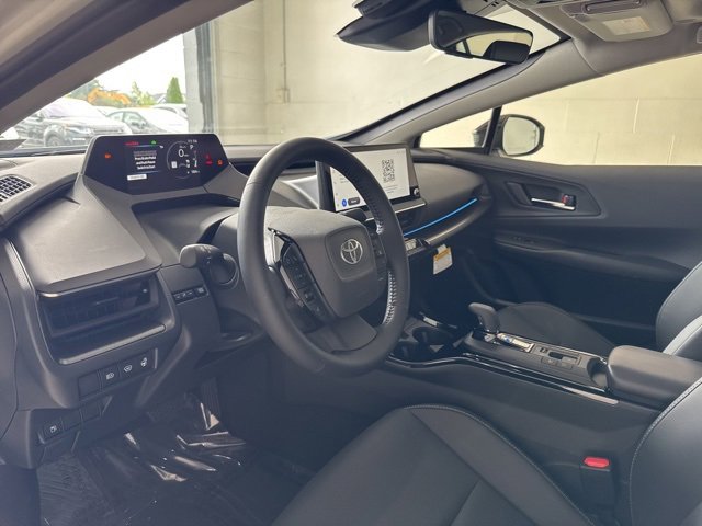 Used 2025 Toyota Prius LE image 15