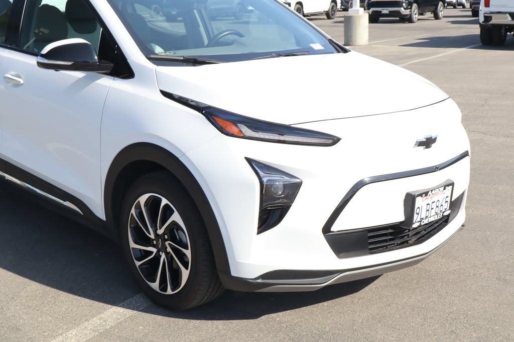 Used 2023 Chevrolet Bolt EUV Premier w/ Super Cruise Package FWD image 9