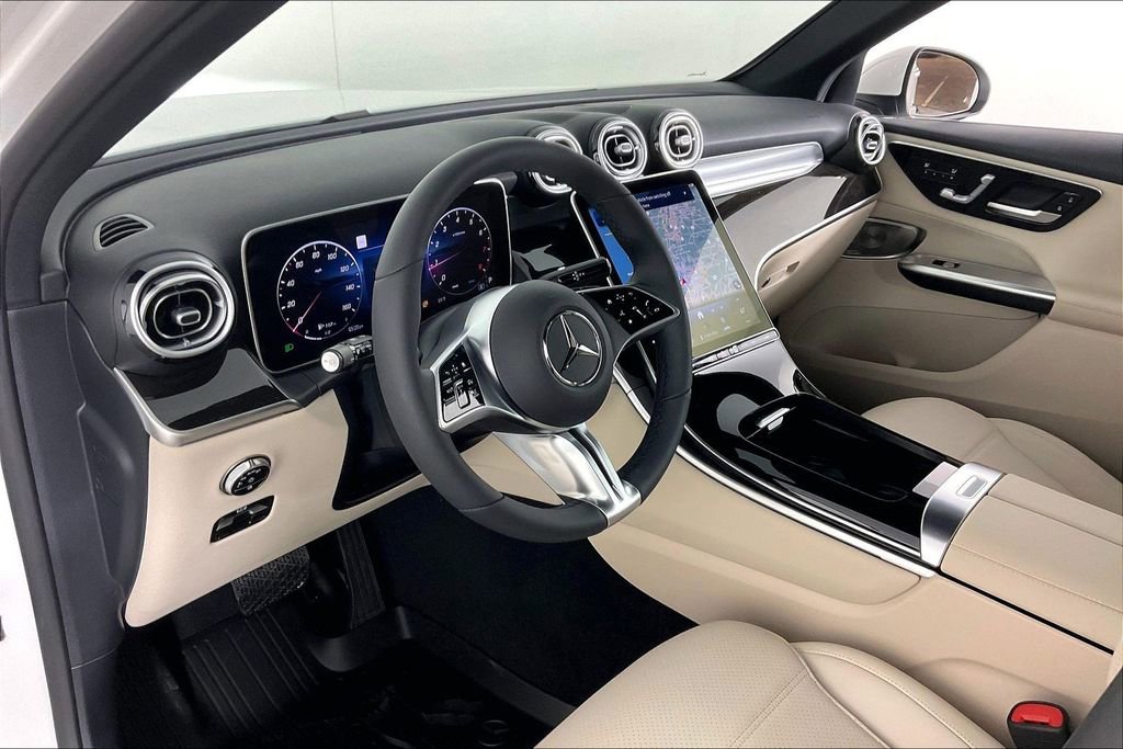 Used 2026 Mercedes-Benz GLC 300 4MATIC image 11