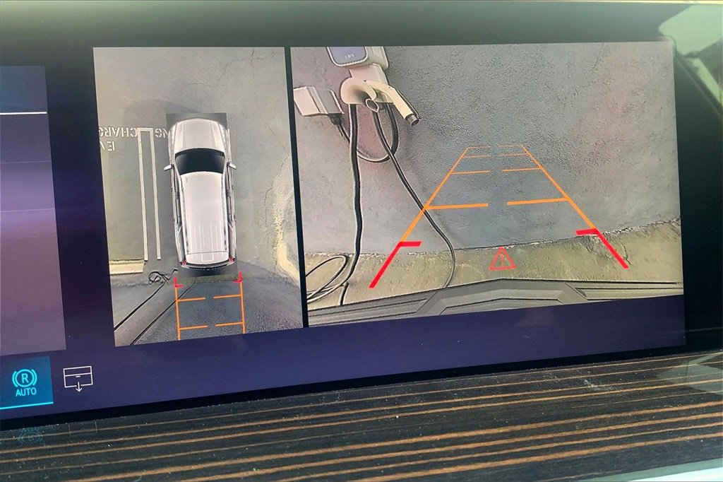 New 2026 Cadillac Escalade 4WD w/ LPO, Floor Liner Package image 27