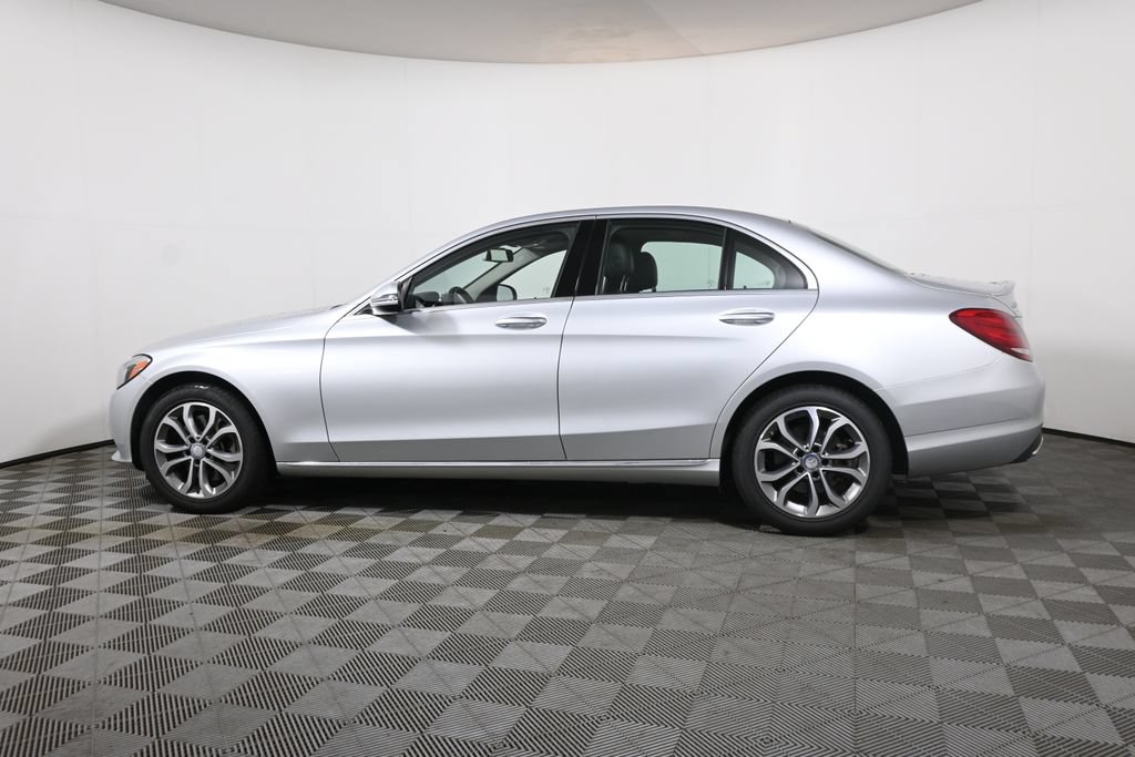 Used 2016 Mercedes-Benz C 300 4MATIC Sedan image 2