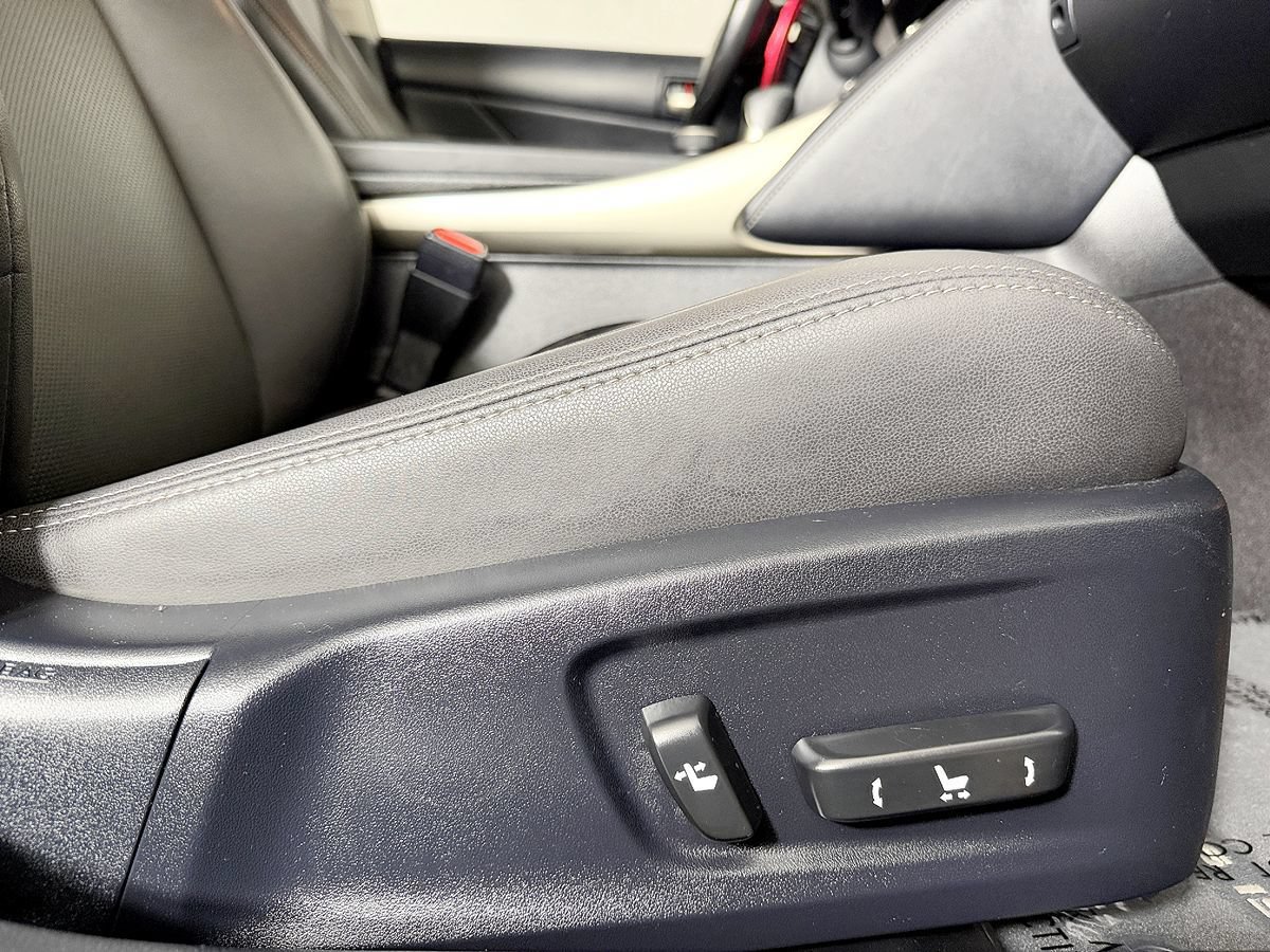 Used 2018 Lexus IS 300 w/ Accessory Package 2 RWD image 45