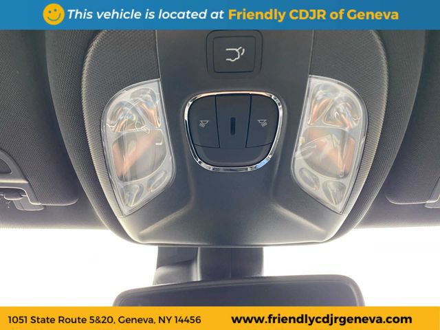 Used 2026 Jeep Compass Limited AWD/4WD image 18