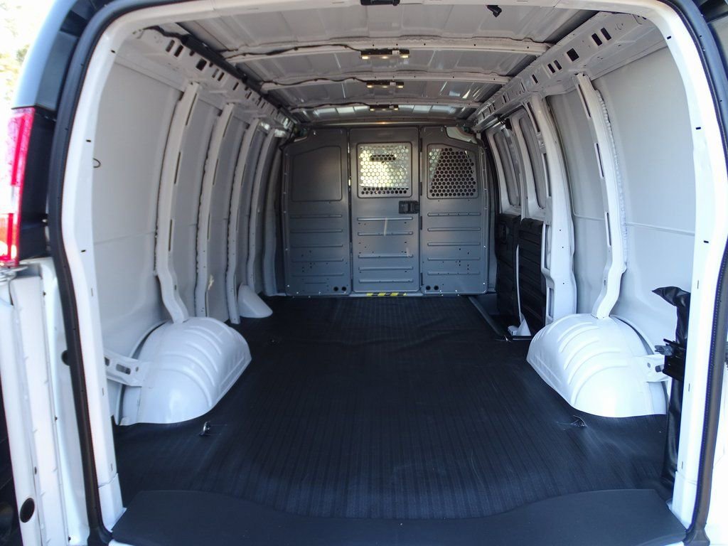 New 2025 Chevrolet Express 2500 Work Van w/ Driver Convenience Package image 8