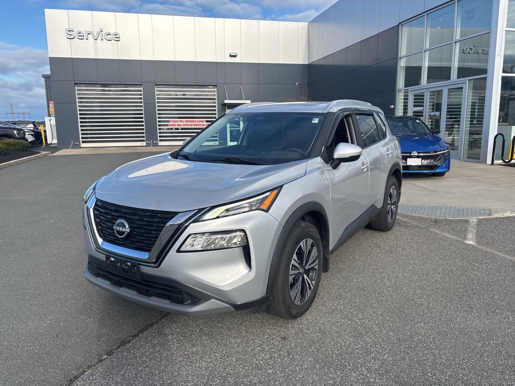 Used 2023 Nissan Rogue SV w/ SV Premium Package image 3
