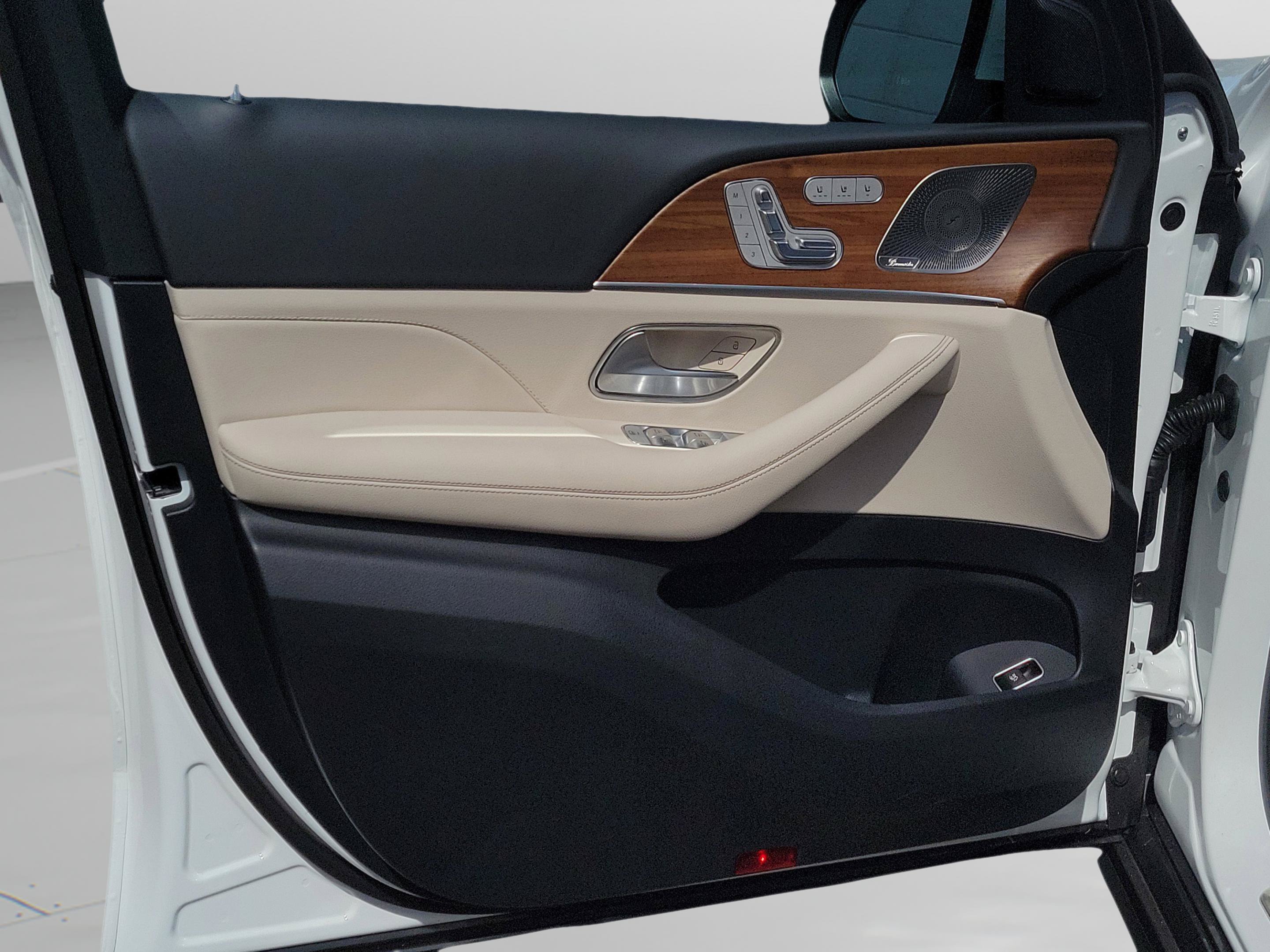 Certified 2026 Mercedes-Benz GLS 450 4MATIC image 15