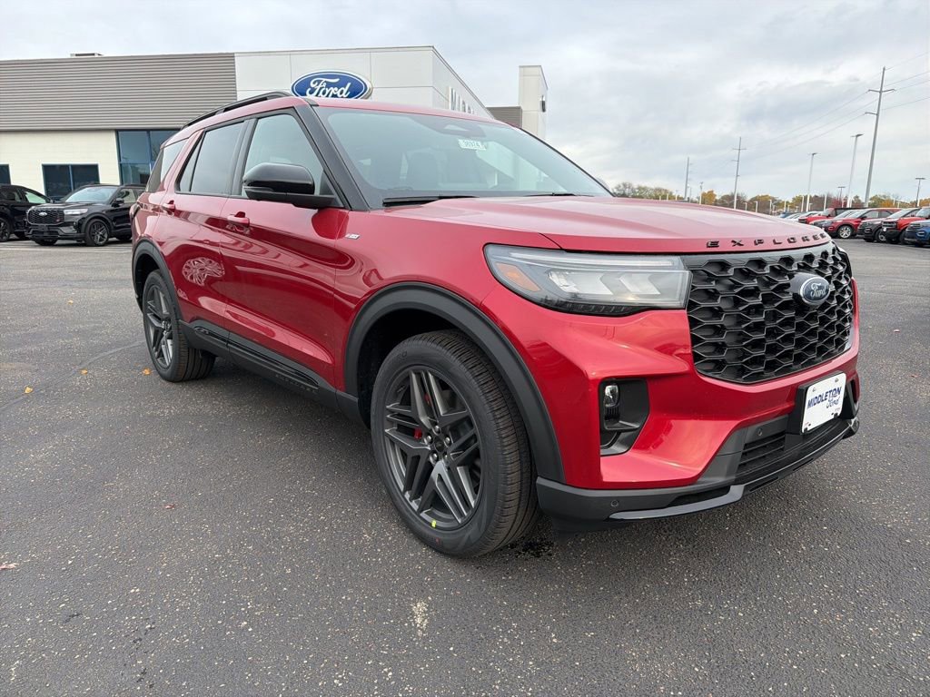 New 2026 Ford Explorer ST-Line w/ ST-Line Street Pack image 3