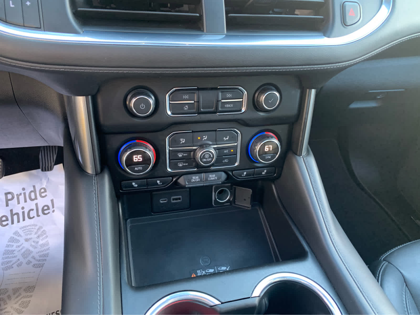 Used 2021 Chevrolet Tahoe Z71 w/ Z71 Signature Package image 18