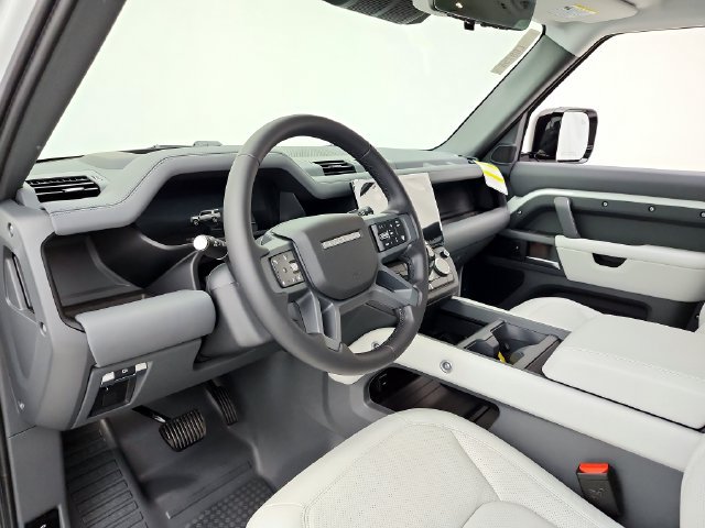 New 2026 Land Rover Defender 130 X-Dynamic SE AWD/4WD image 20