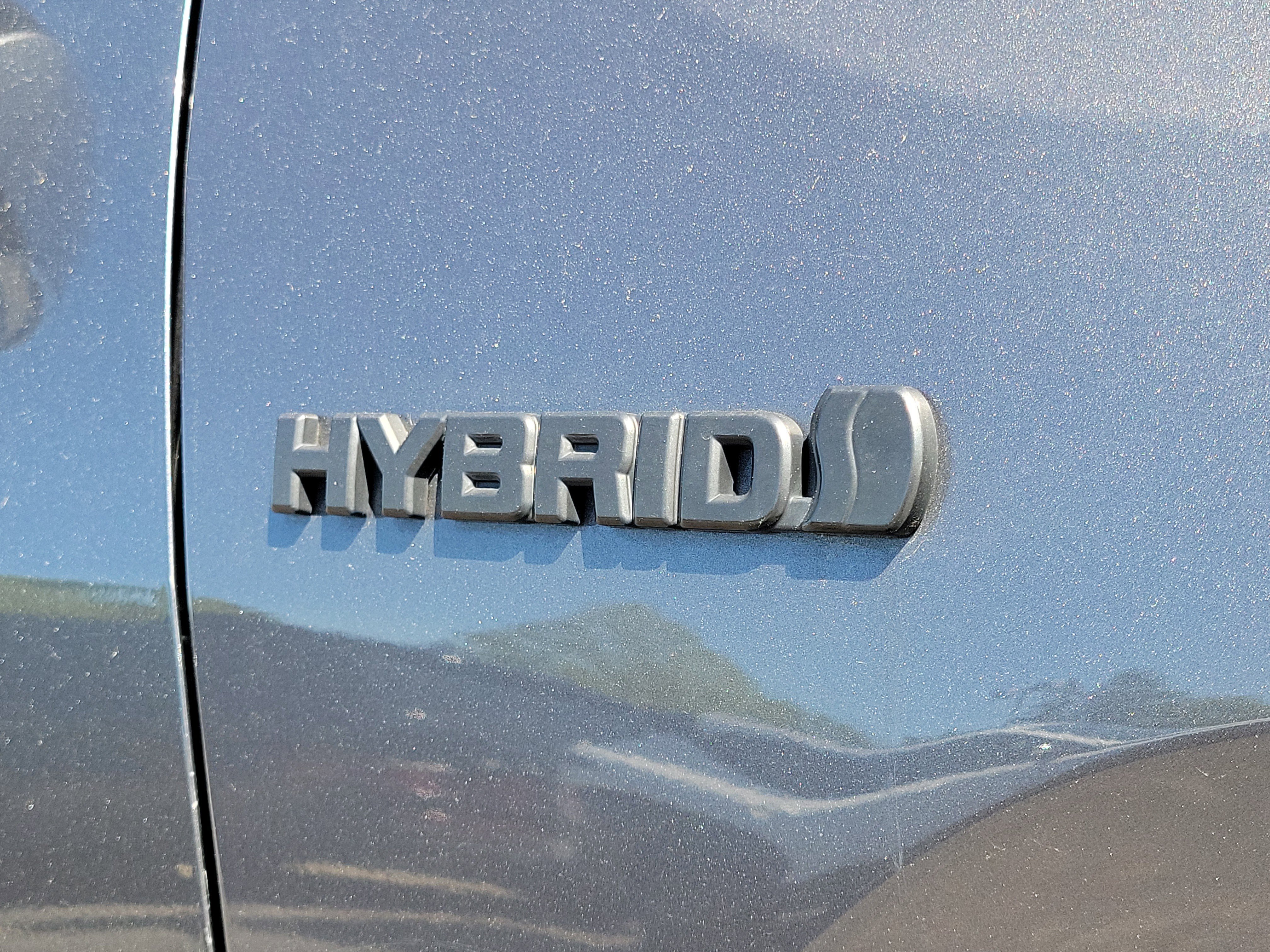 Used 2023 Toyota RAV4 SE w/ Weather & Moonroof Package AWD/4WD image 6