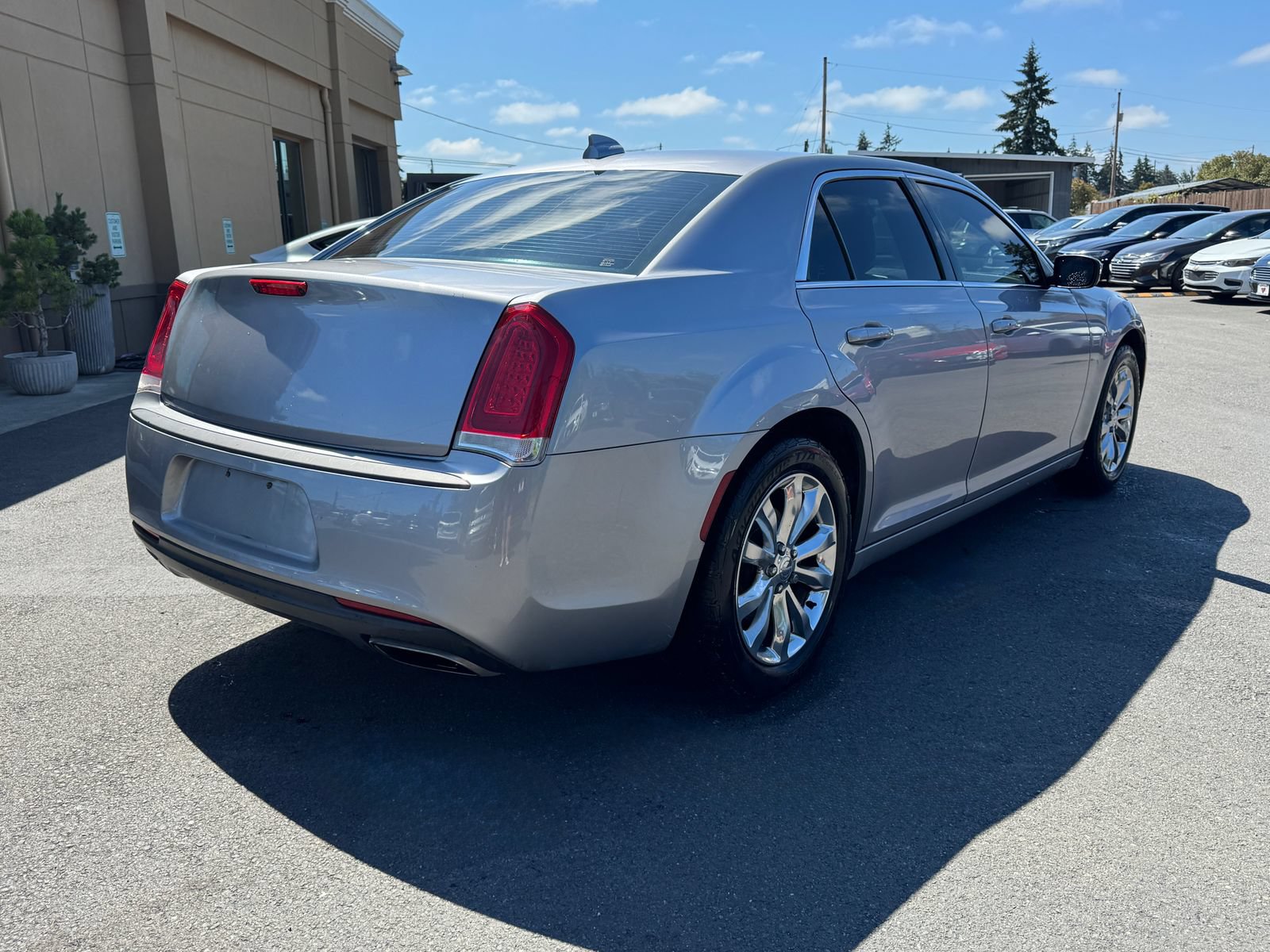 Used 2017 Chrysler 300 Limited AWD/4WD image 7