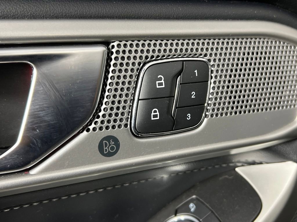 Used 2020 Ford Explorer Limited w/ Class III Trailer Tow Package image 25