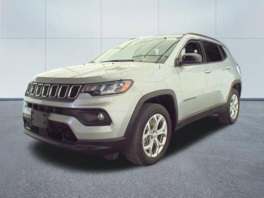 Used 2024 Jeep Compass Latitude w/ Convenience Group image 11