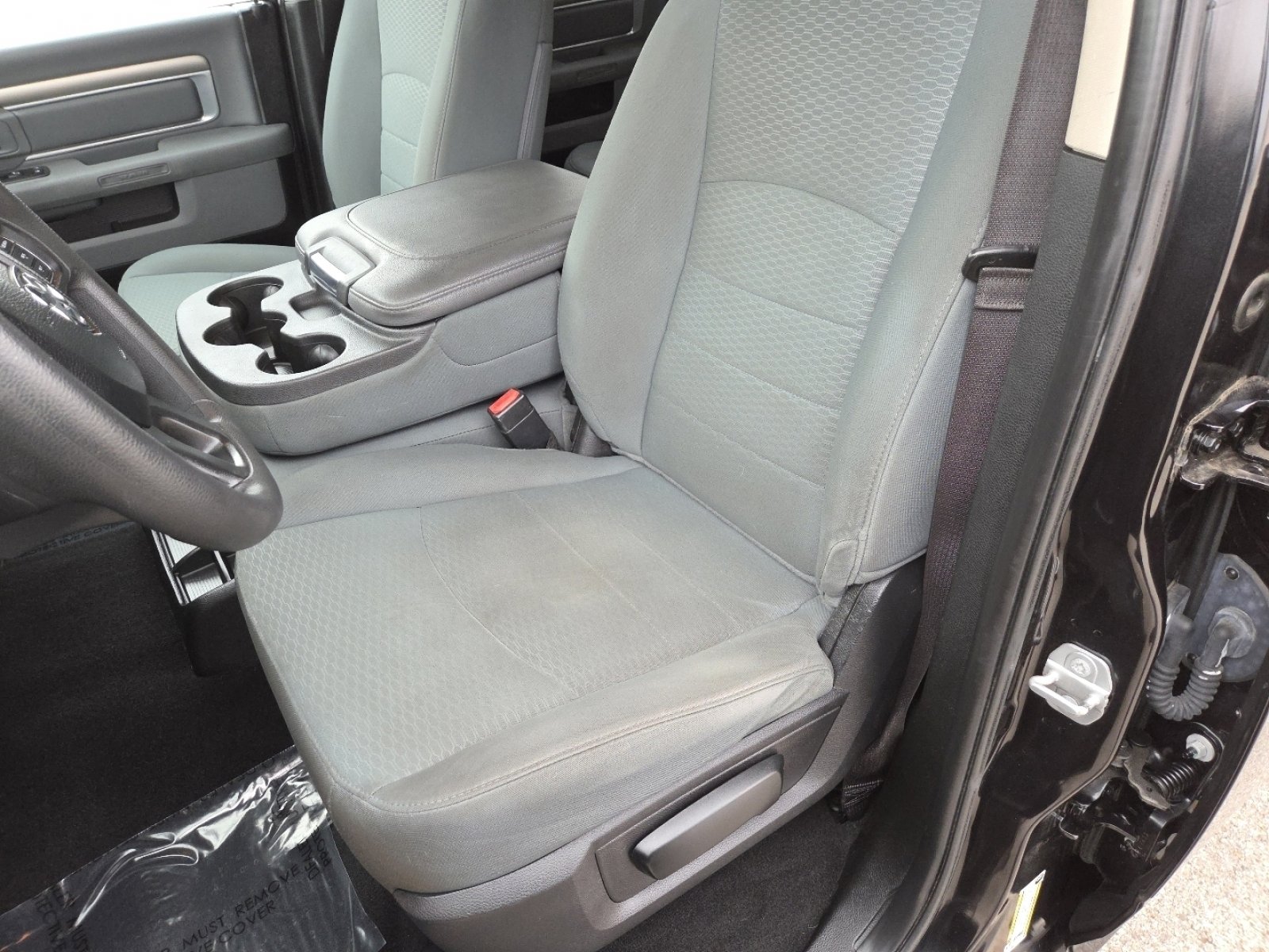 Used 2019 RAM 1500 Classic SLT image 23