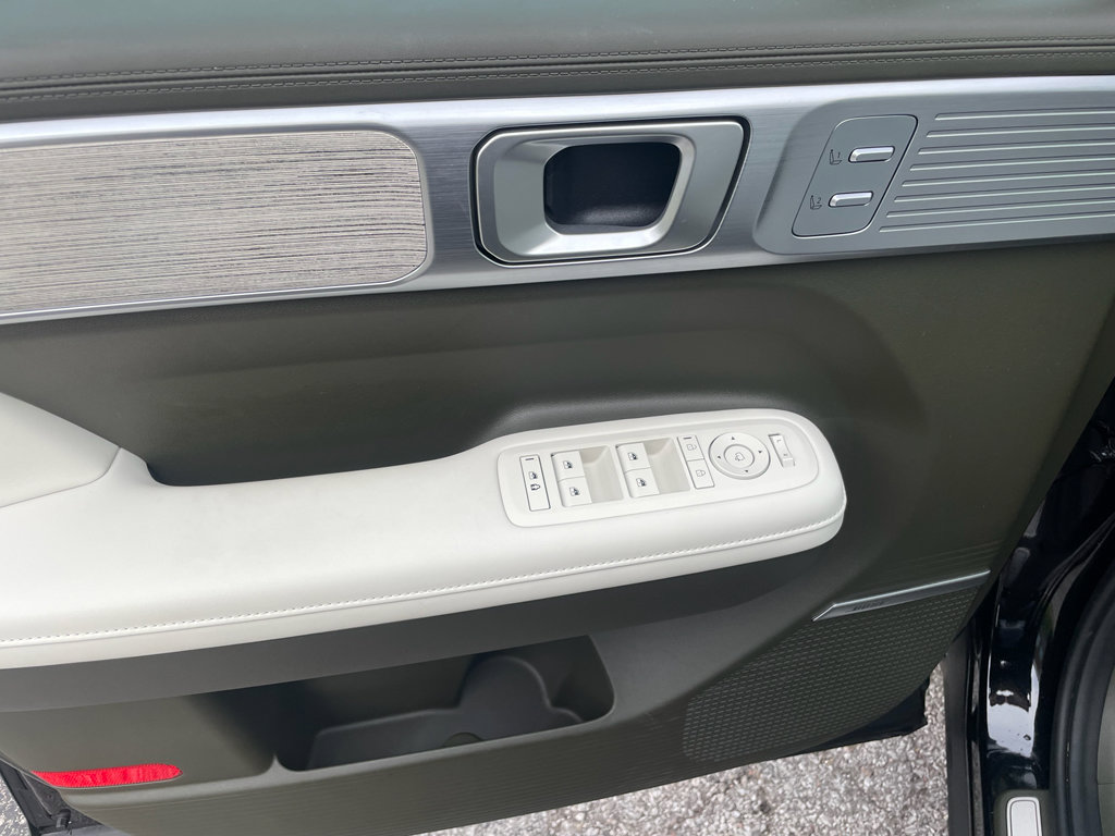 Used 2025 Hyundai Santa Fe Calligraphy image 15