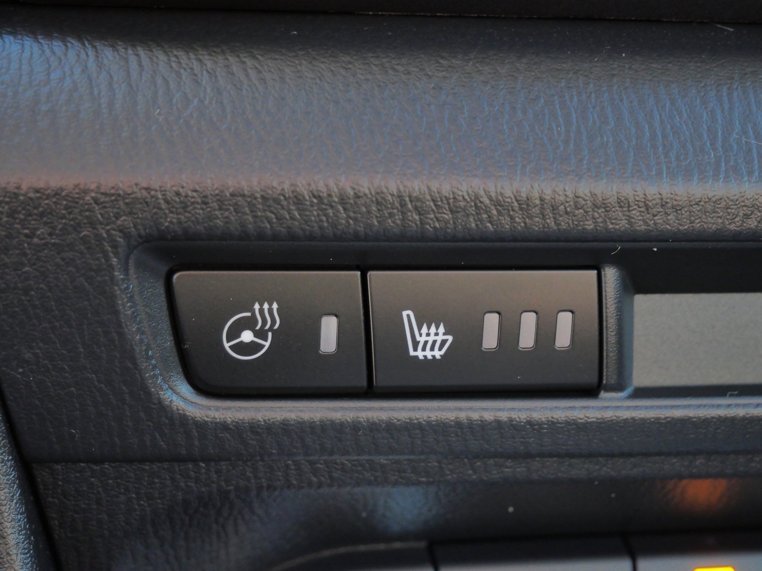 Used 2018 MAZDA MAZDA3 Grand Touring w/ Premium Equipment Package image 30