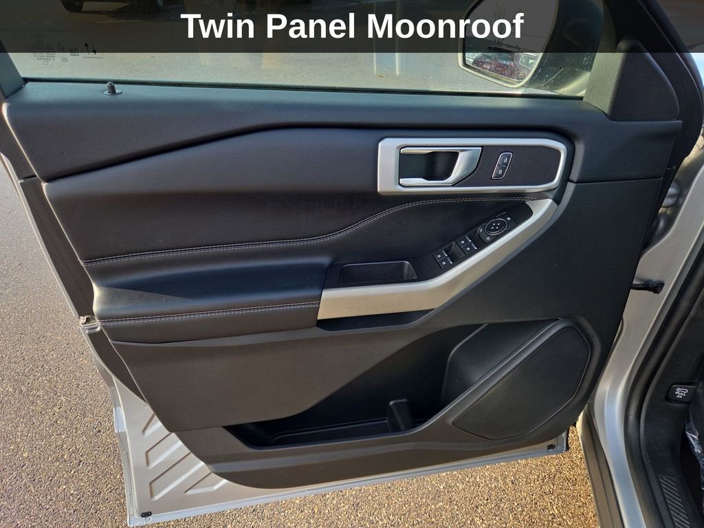 Used 2022 Ford Explorer XLT w/ Equipment Group 202A image 13