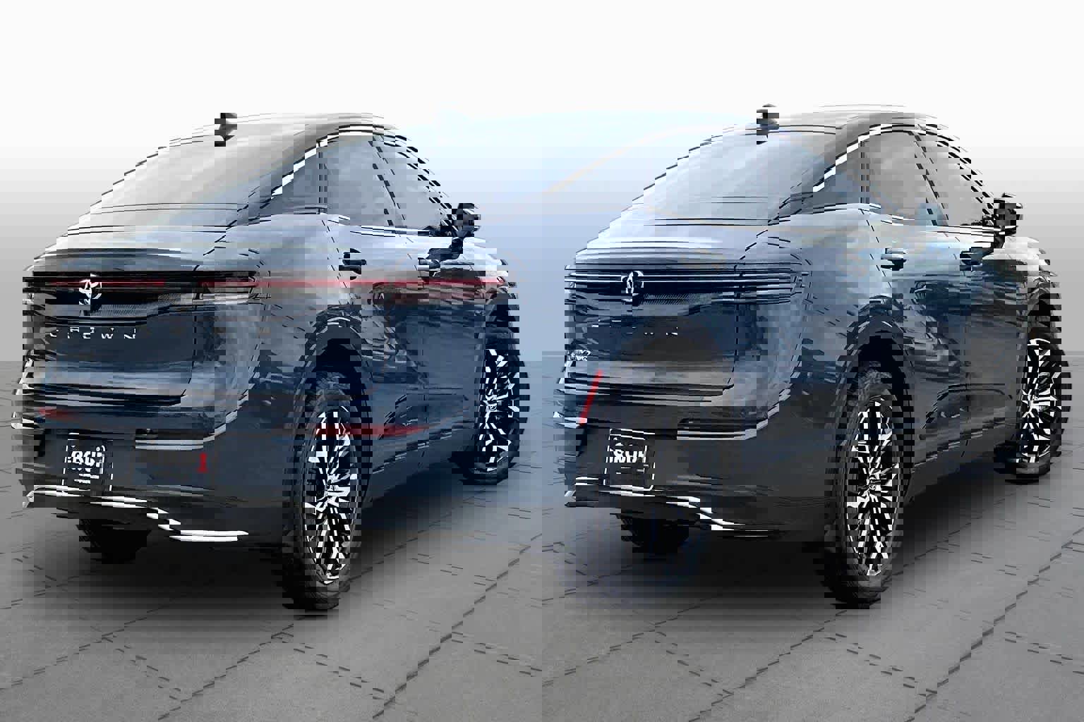 Used 2026 Toyota Crown XLE image 12