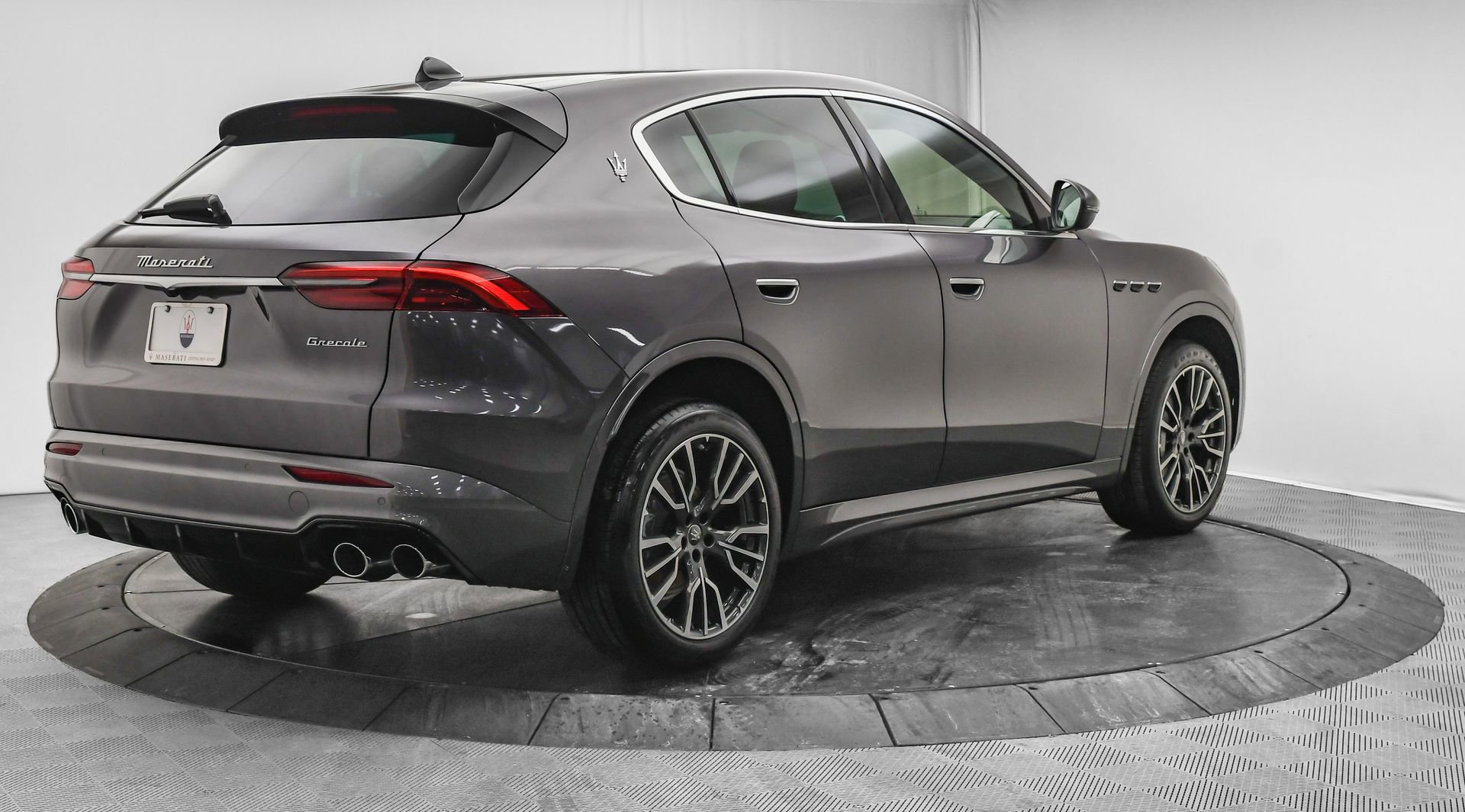 New 2025 Maserati Grecale GT image 9